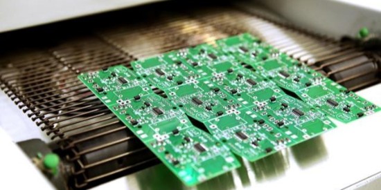 為什麽去除助焊劑要用水基的pcb清（qīng）洗劑？