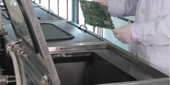 水基線路（lù）板清洗劑的優勢、應用領域以及工作原理