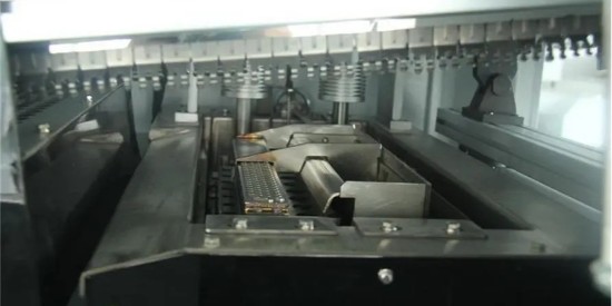 怎（zěn）麽用（yòng）清洗（xǐ）劑去（qù）除波峰焊助焊劑（jì）殘留