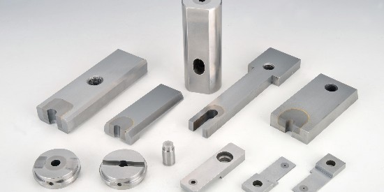 金屬（shǔ）除油劑的清洗優勢和注（zhù）意事項