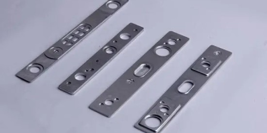 新（xīn）能源汽車行業不可或缺的電池蓋板除油清洗劑