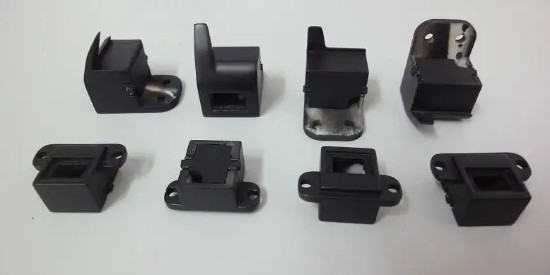 塑膠件油汙的克星-塑膠清洗劑