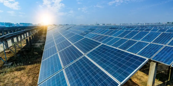 選擇（zé）光伏板（bǎn）專用清洗劑，快速提高光伏發電效率