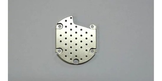 白銅清洗劑在加溫浸泡中去除氧化物的過程（chéng）