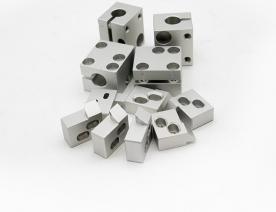 鋁殼體腔體加（jiā）工 (18)